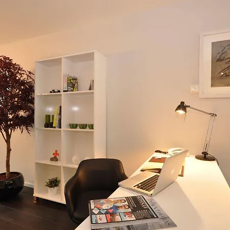 Apartment Your Base - Grand Canal Square